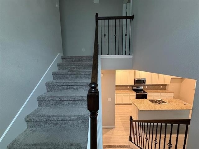 2940 Bluets Drive - Photo 8