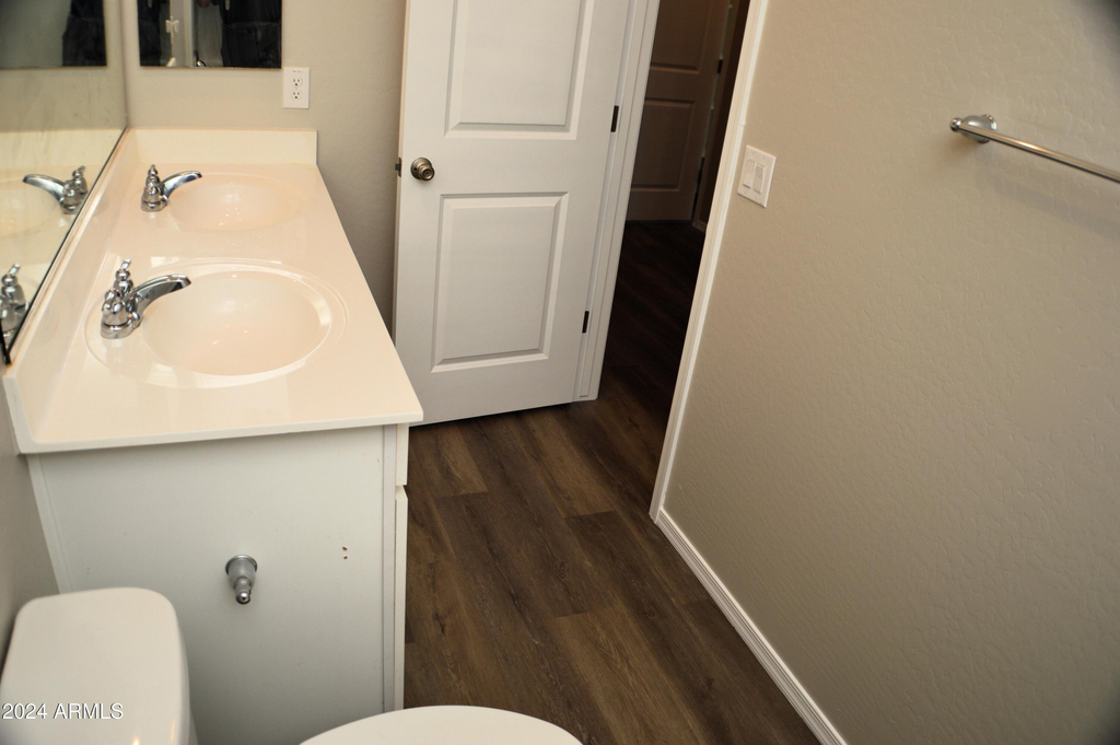 1366 W Pinkley Way - Photo 13