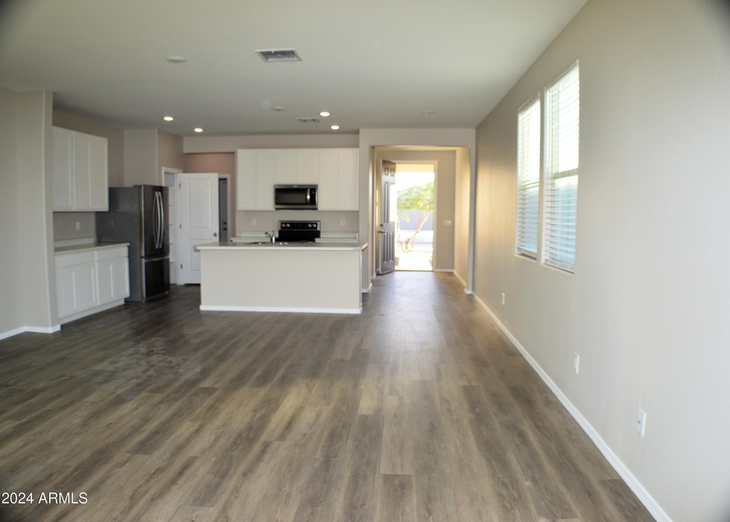 1366 W Pinkley Way - Photo 2