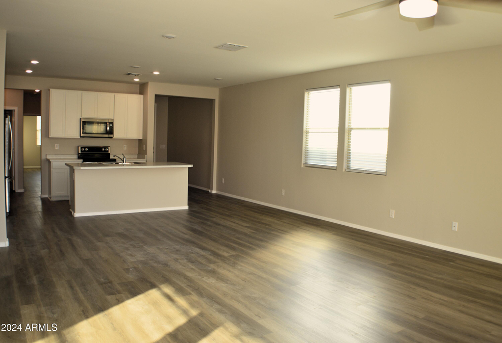 1366 W Pinkley Way - Photo 3