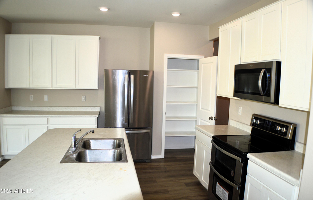1366 W Pinkley Way - Photo 8