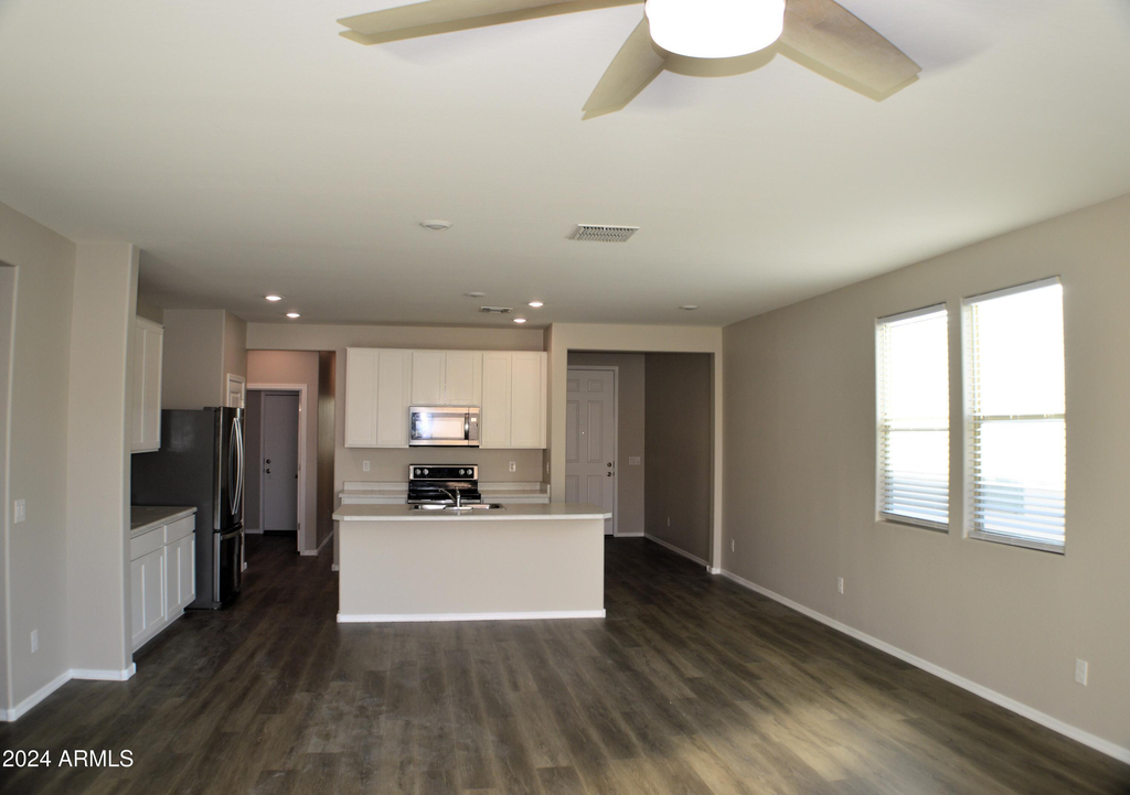 1366 W Pinkley Way - Photo 7