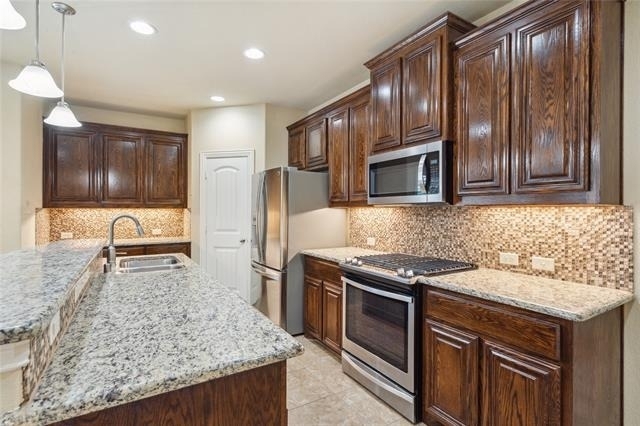 4213 Pecan Bend Lane - Photo 2