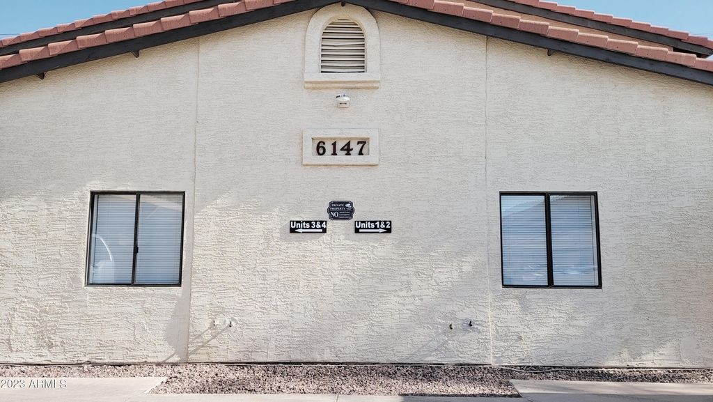 6147 E Greenway Street - Photo 2