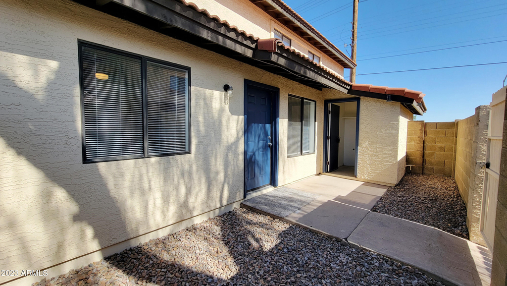 6147 E Greenway Street - Photo 5