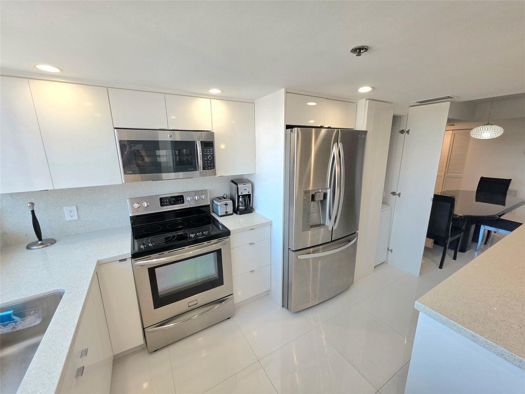 1631 S Ocean Boulevard - Photo 11