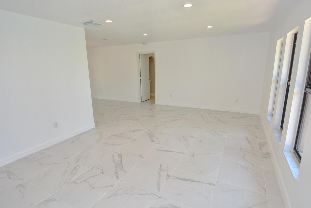 943 Se Browning Avenue - Photo 10