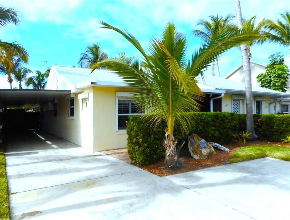 1903 Robalo Drive - Photo 0