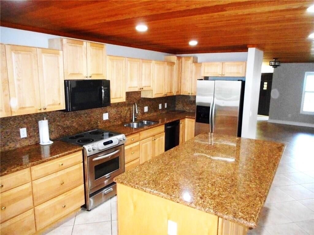 1903 Robalo Drive - Photo 2