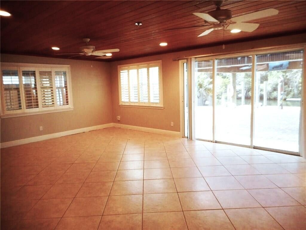 1903 Robalo Drive - Photo 4