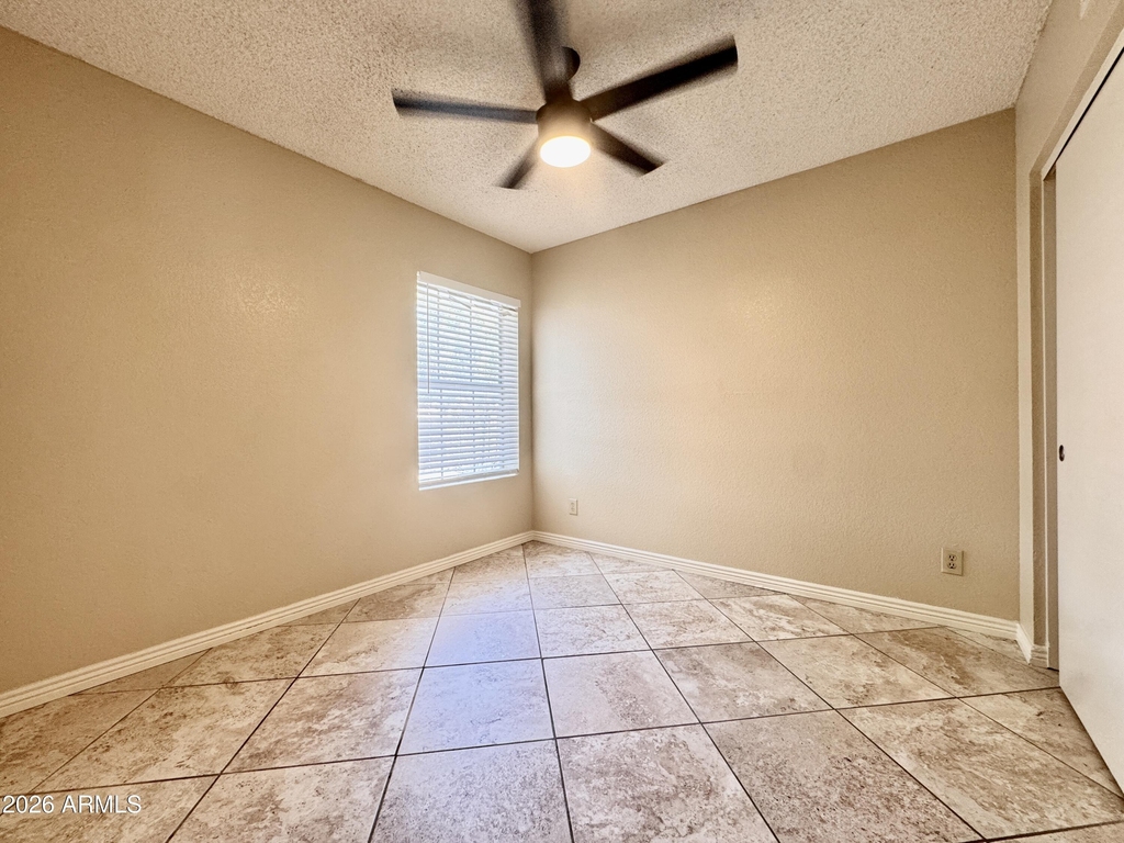 2910 W Marconi Avenue - Photo 6