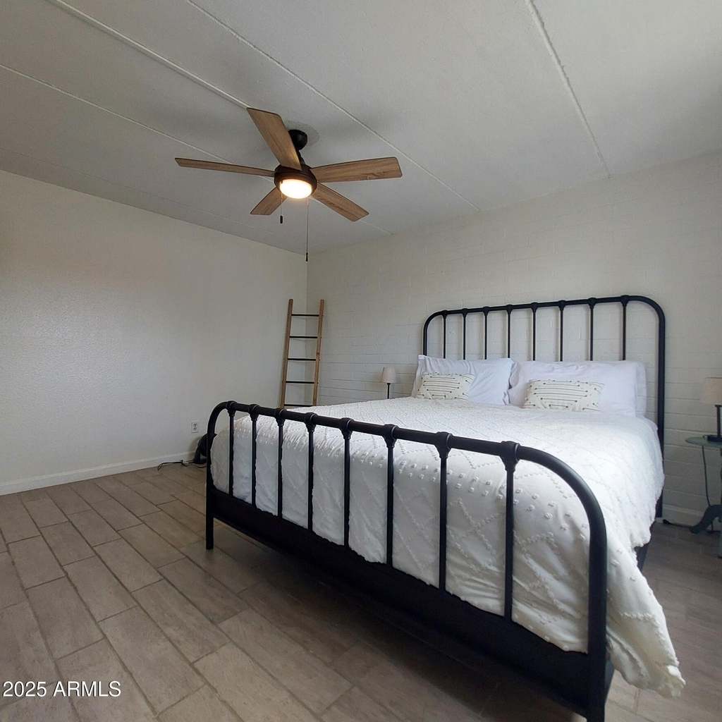 240 S Old Litchfield Road - Photo 25
