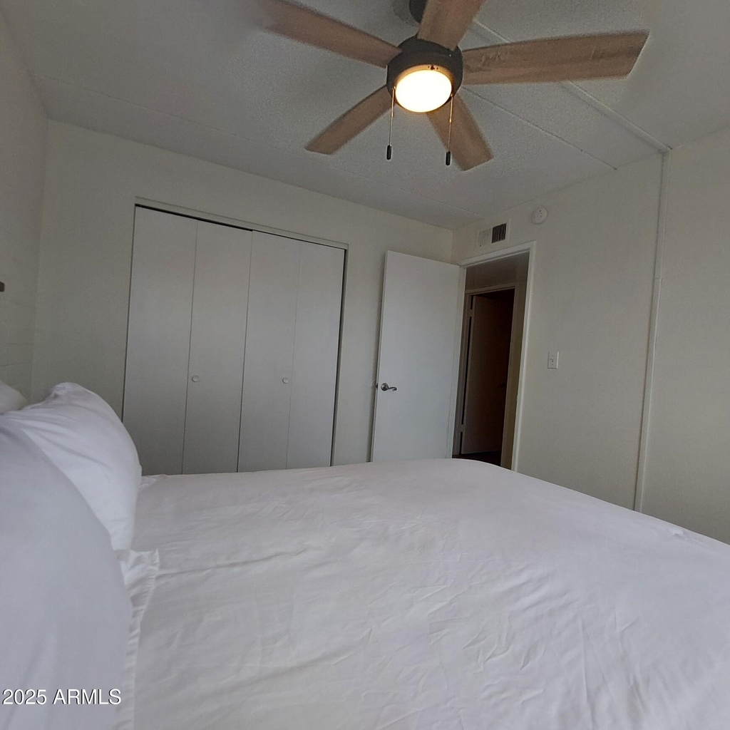 240 S Old Litchfield Road - Photo 29