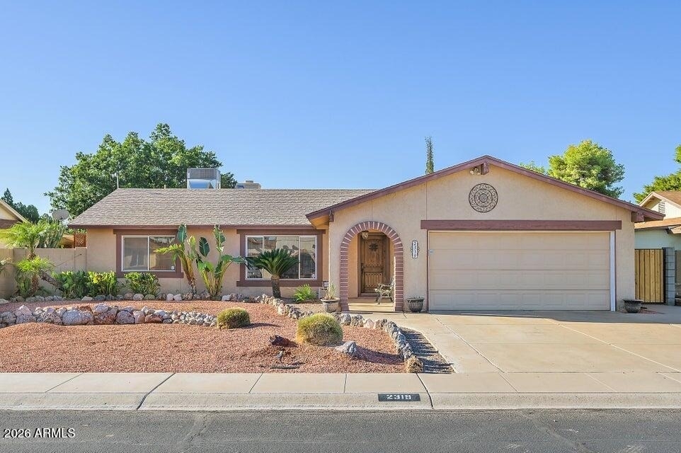 2319 E Loma Vista Drive - Photo 1