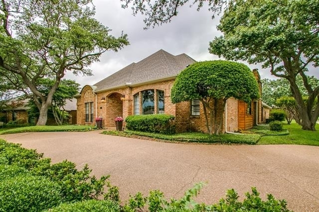 1325 Shamrock Lane - Photo 2