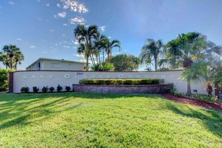 2721 Garden Drive N - Photo 0