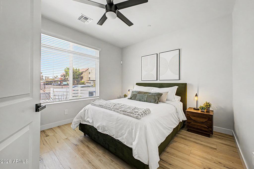 2601 E Clarendon Avenue - Photo 21