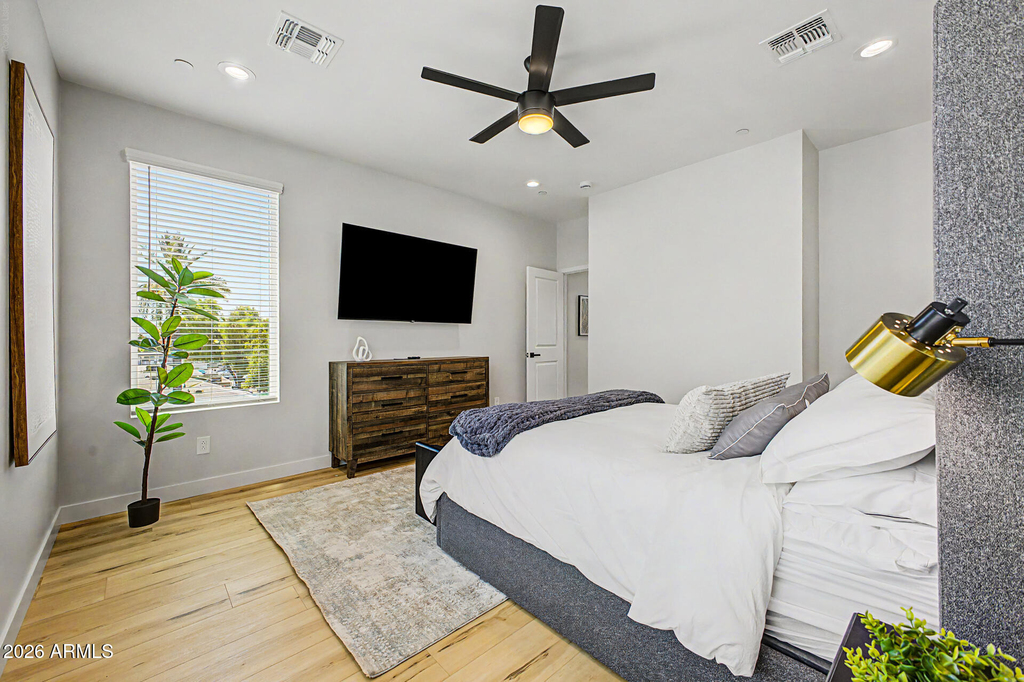 2601 E Clarendon Avenue - Photo 18