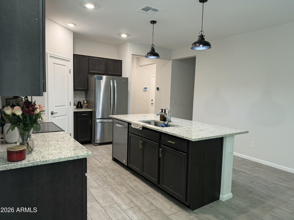 24553 W Hopi Street - Photo 3