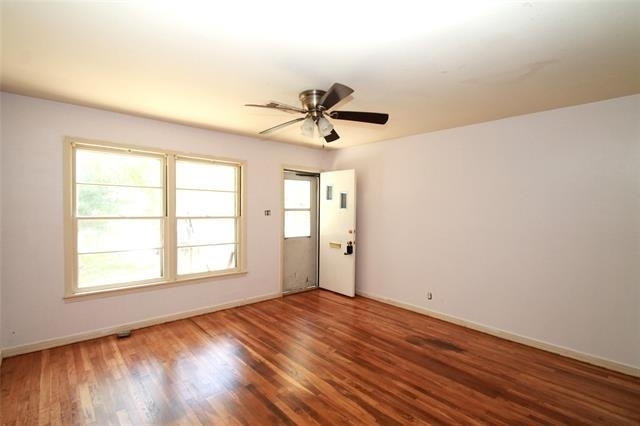 808 Emery Street - Photo 3