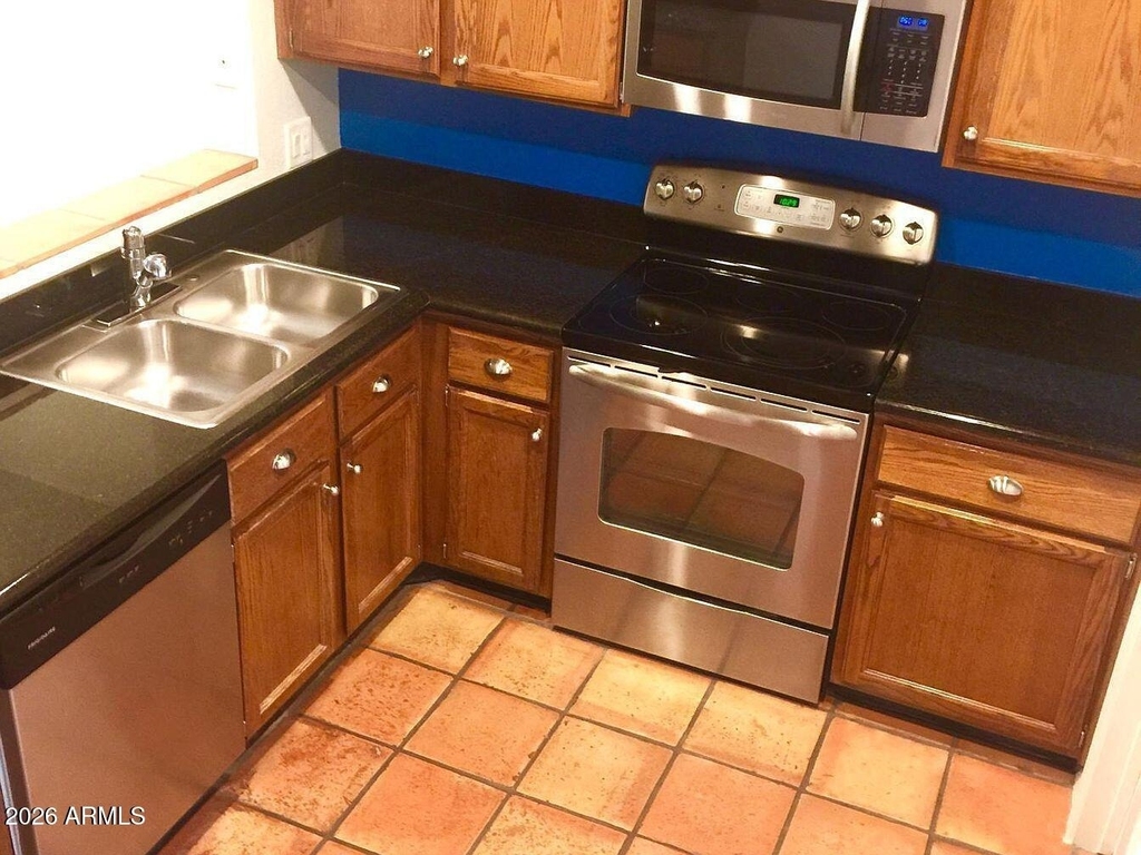 2333 E Southern Avenue - Photo 5