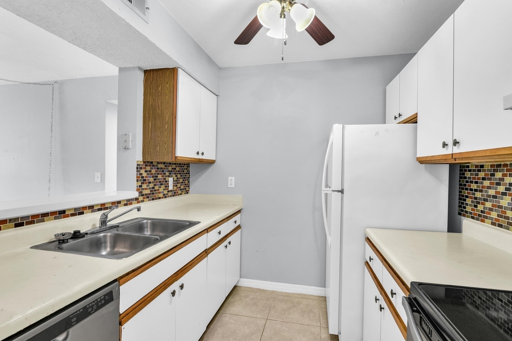 3995 W Mcnab Road - Photo 15