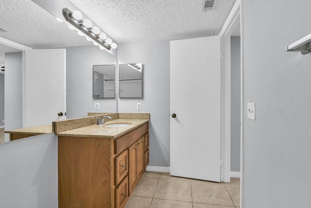 3995 W Mcnab Road - Photo 33