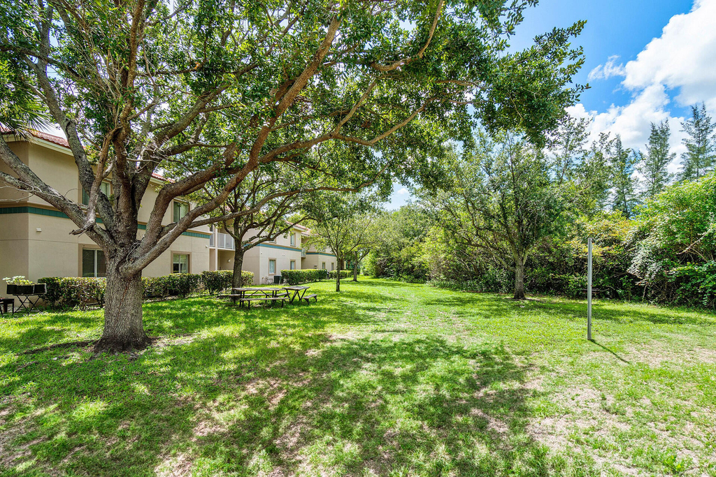 1161 Golden Lakes Boulevard - Photo 14