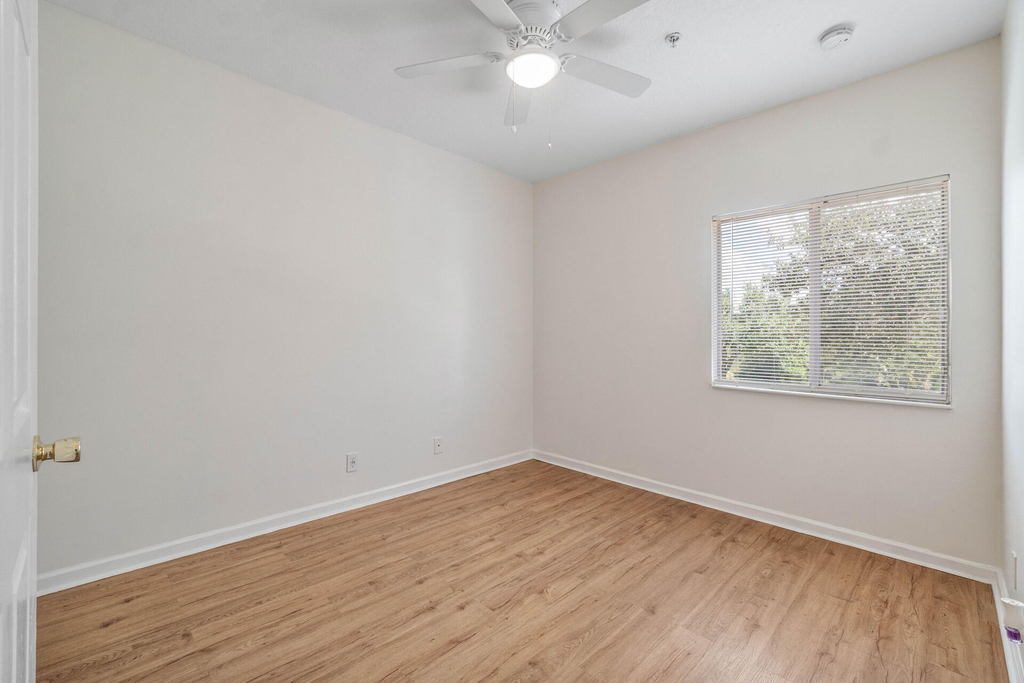 1161 Golden Lakes Boulevard - Photo 5