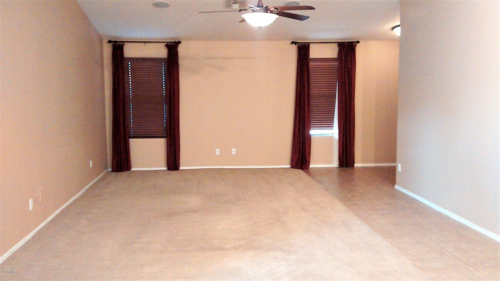 2965 E Blue Ridge Way - Photo 1