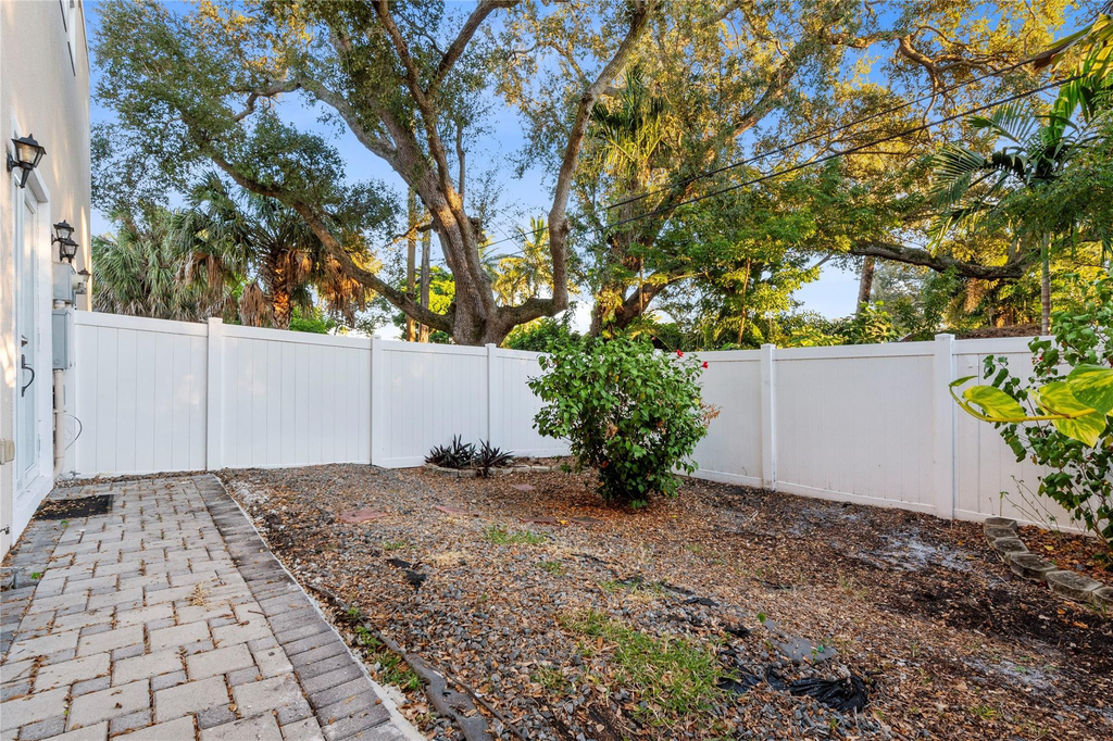 316 Sw 16th Street - Photo 8