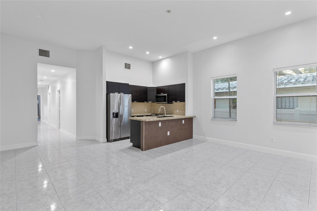 316 Sw 16th Street - Photo 4