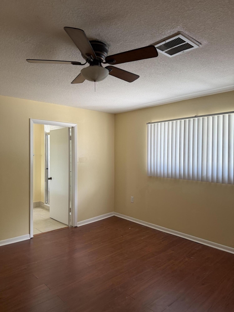 9741 Nw 37th Street - Photo 7
