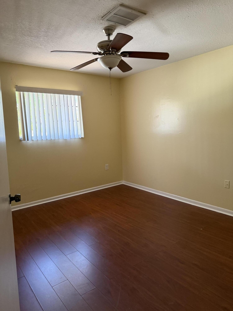9741 Nw 37th Street - Photo 6