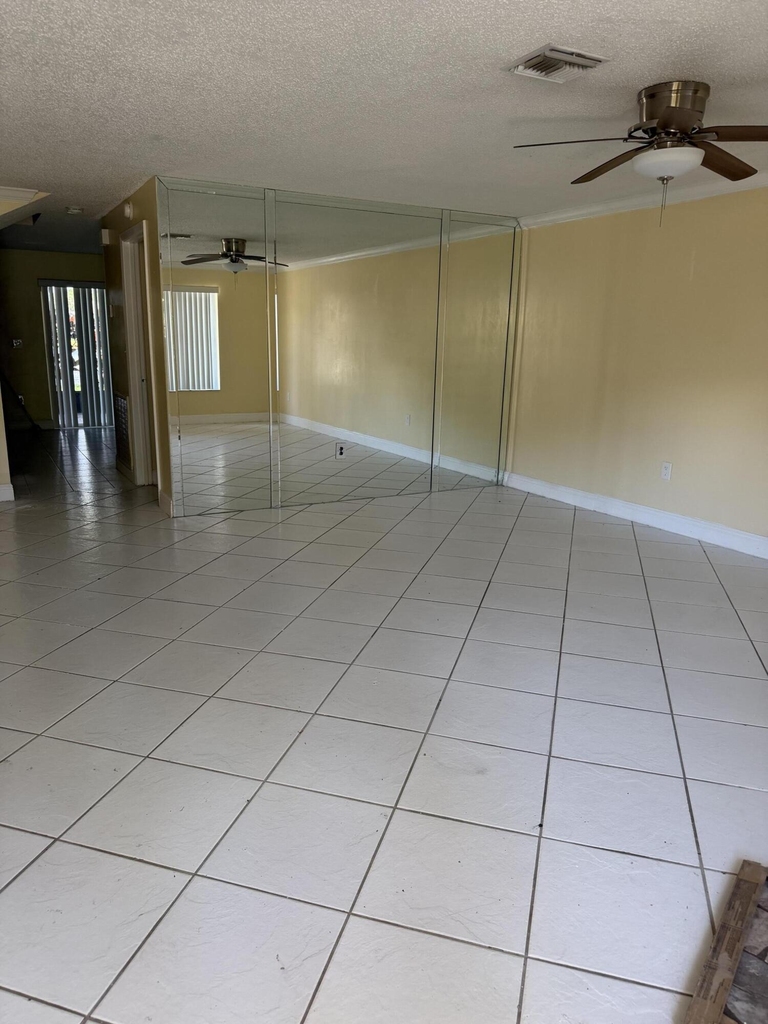 9741 Nw 37th Street - Photo 2