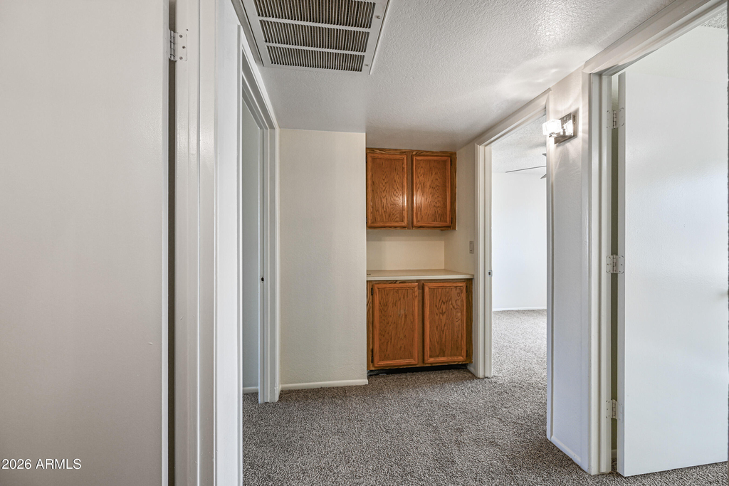 11102 W Turney Avenue - Photo 17