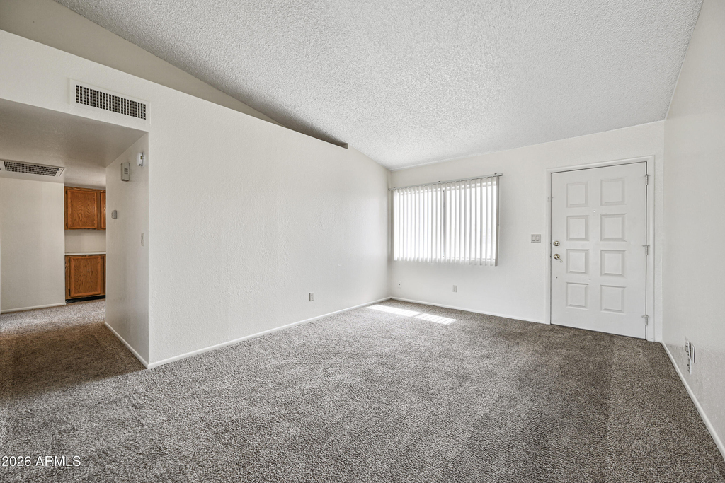 11102 W Turney Avenue - Photo 6