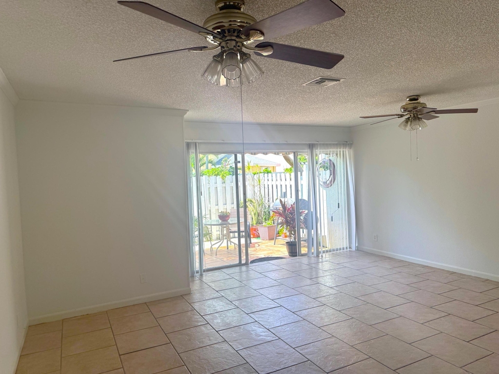 795 Crystal Lake Drive - Photo 3
