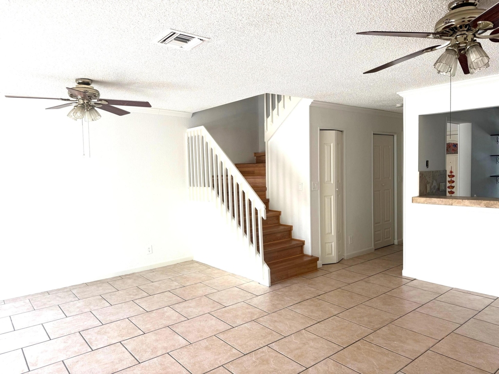 795 Crystal Lake Drive - Photo 4