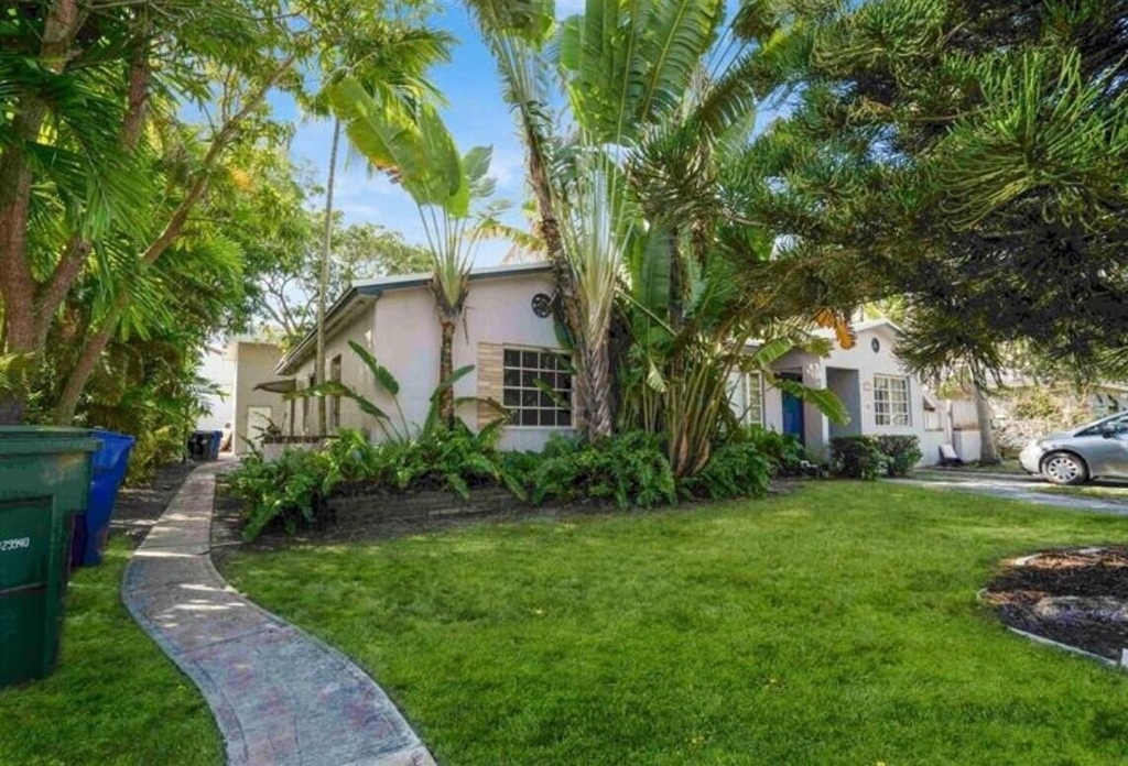 2630 Ne 14th Street - Photo 0