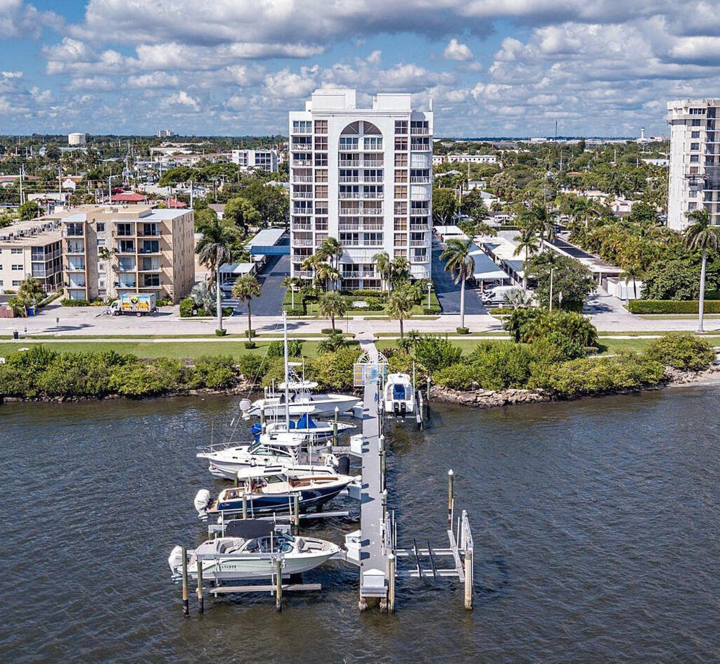 3901 S Flagler Drive - Photo 1