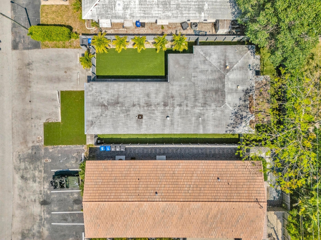 1004 Ne 18th Street - Photo 3