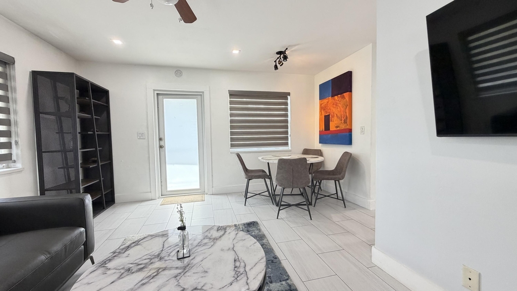 1004 Ne 18th Street - Photo 10