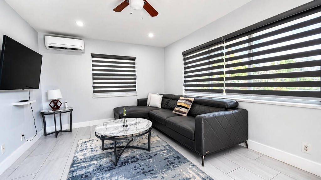 1004 Ne 18th Street - Photo 8