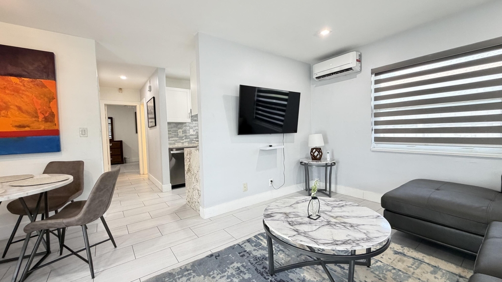1004 Ne 18th Street - Photo 16