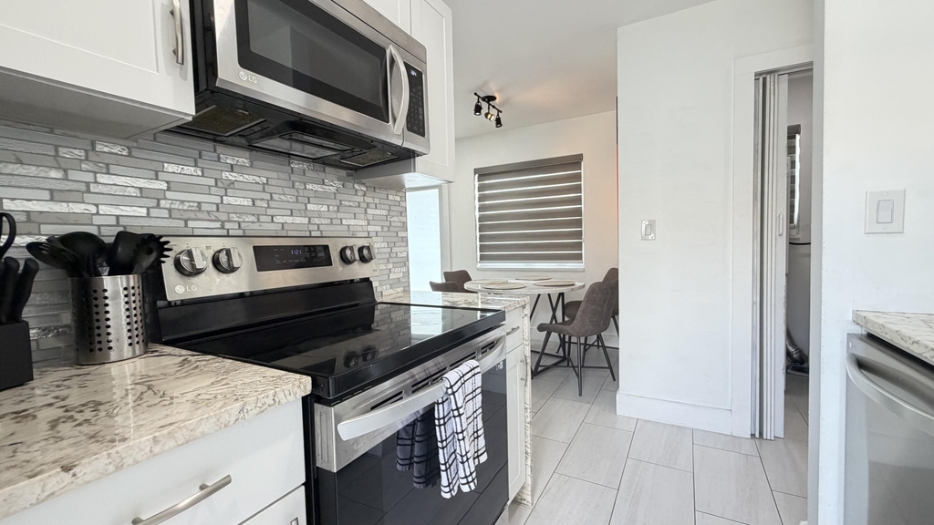 1004 Ne 18th Street - Photo 14