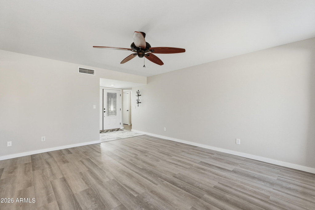 10602 E Elmhurst - Photo 6