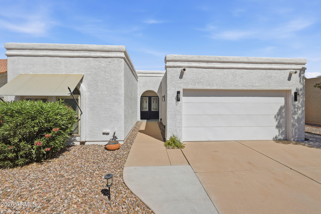 10602 E Elmhurst - Photo 0