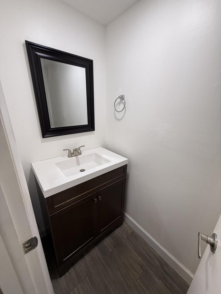 640 Tennis Club Drive - Photo 5