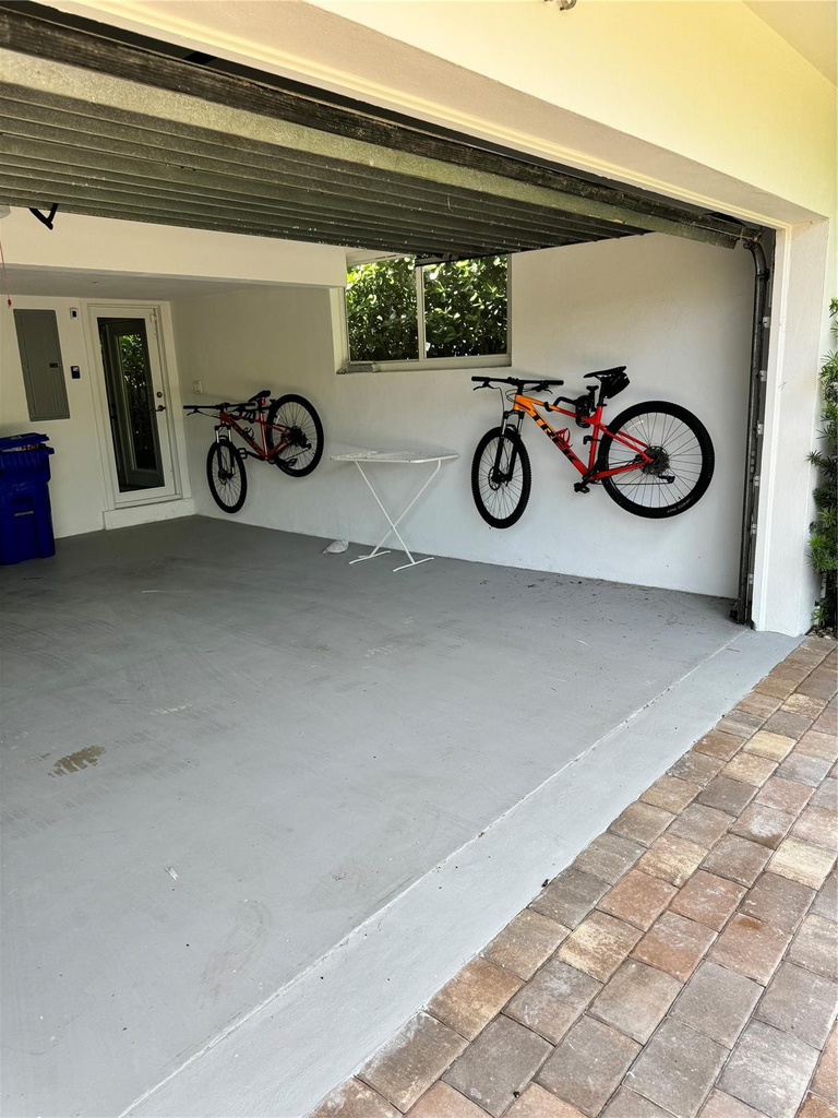 2020 Coral Reef Drive - Photo 36